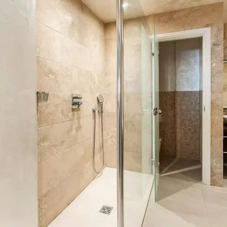 Sparrows Gem ***** Aparthotel